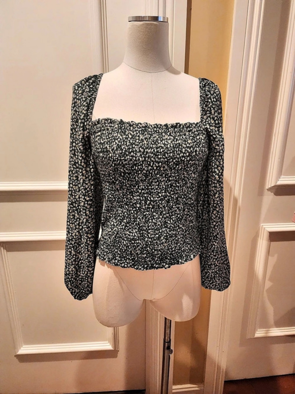 Abercrombie & Fitch Floral Long Sleeve Blouse in Green & Pink Size Medium